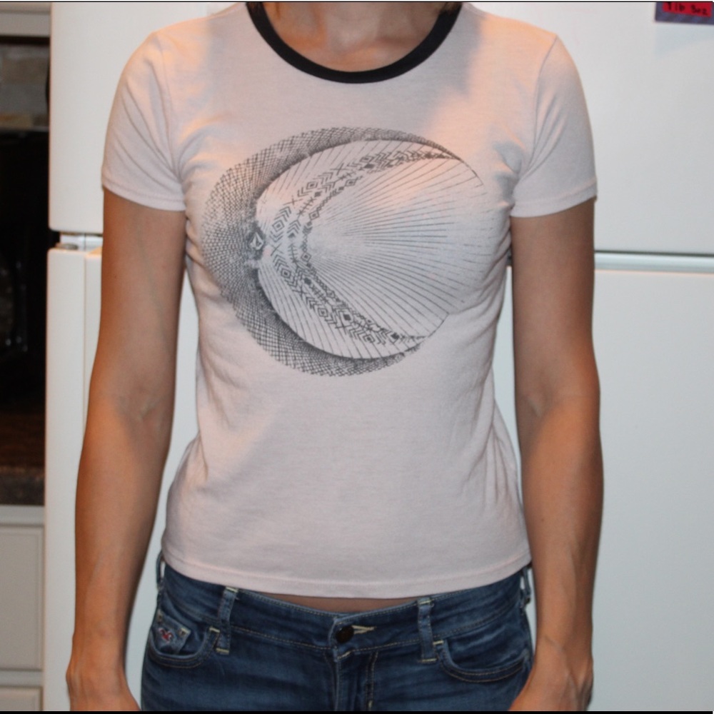 volcom tee